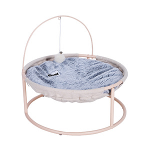 Pieghevole letto rialzato Pet Pet accogliente in rete elevata per gatti <span class=keywords><strong>amaca</strong></span> letto <span class=keywords><strong>lettino</strong></span> con palla di peluche giocattolo con erba gatta - Product Image 1
