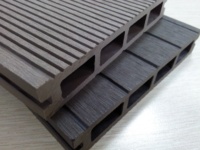 Plancher en bois composite pour l'extérieur Plancher en bois composite Plancher en bois composite 3D gaufré Dalle de plancher pour terrasse extérieure à emboîtement