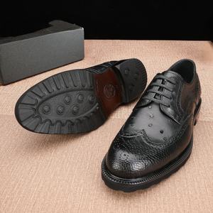 Nouvelles chaussures de ville de luxe faites à la main pour hommes - Chaussures en cuir de haute qualité de style italien, personnalisées, rehaussantes et imperméables - Product Image 4
