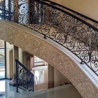 Balustrade en fer forgé de conception traditionnelle, garde-corps de balcon et clôture d'escalier, produit phare de l'usine de Foshan pour l'Amérique
