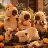 Peluche Capybara Personnalisée Récolte d'Automne, Capybara en Peluche Doux avec Écharpe Citrouille et Élément Feuille d'Érable d'Automne