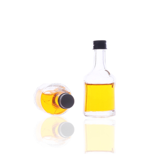 Venta al por mayor única forma redonda 50ml <span class=keywords><strong>Mini</strong></span> pequeña muestra <span class=keywords><strong>de</strong></span> jugo bebidas vidrio vino <span class=keywords><strong>licor</strong></span> <span class=keywords><strong>botellas</strong></span> con tapones <span class=keywords><strong>de</strong></span> rosca - Product Image 2