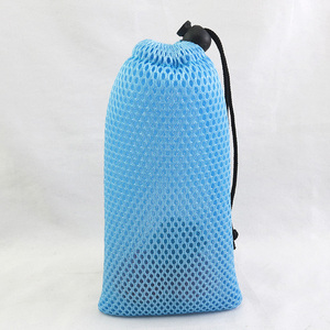 Sacchetto in Rete di Nylon Blu Personalizzato, Piccola Borsa con Coulisse in Rete, Sacchetto Ecologico in Poliestere Riciclato con Coulisse per Conservare il Sapone - Product Image 3