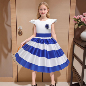 Robe rayée plissée bleu lac et blanc pour filles, costume de spectacle K7, été 2025 - Product Image 3