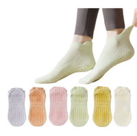 Vente en gros Logo personnalisé Chaussettes antidérapantes pour femmes Fitness Pilates Yoga Shorts à la cheville Design personnalisé Technique tricotée