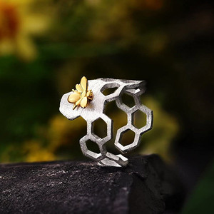 Cincin Manset Paduan Trendy untuk Wanita Desain Sarang Lebah Alami Buatan Tangan dengan Struktur Berongga Unik - Product Image 2