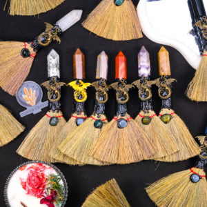 Venta al por mayor de escoba de Pilar citrino y <span class=keywords><strong>amatista</strong></span> natural con piedra de cristal en bruto escoba mágica adorno de cristal decoración artesanal <span class=keywords><strong>para</strong></span> el hogar - Product Image 1