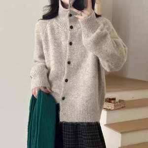 Cardigan en tricot à col montant avec technologie de couture, épaisseur moyenne, anti-boulochage, design simple, élégant, motif floral, pour femme - Product Image 3