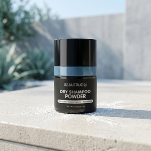 <span class=keywords><strong>Poudre</strong></span> coiffante <span class=keywords><strong>matifiante</strong></span> et volumisante à texture moelleuse, contrôle du sébum, effet fraîcheur instantanée, avec logo personnalisé, pour cheveux secs - Product Image 1