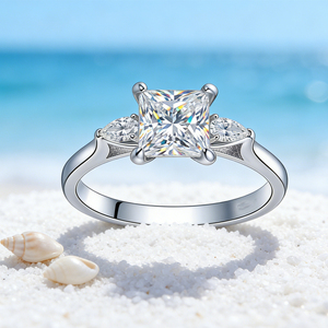 Anello di Fidanzamento in Moissanite Placcato Platino 1.2CT Forma Quadrata per Donne con Certificazione GRA - Product Image 3
