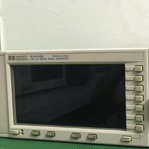 Nouveau générateur de signal E4425B 250kHz-3GHz haute précision multi-tension (220-415V) Garantie 1 an - Product Image 3