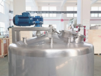 Cuve de mélange en acier inoxydable SS304 de 500 L avec agitateur industriel pour la production de mélanges liquides alimentaires, de boissons et chimiques