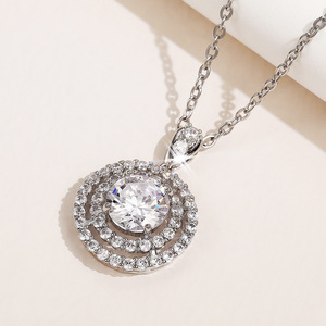 Collana con Ciondolo Rotondo Minimalista, Design Elegante, Gioielli da Donna per Uso Quotidiano - Product Image 2