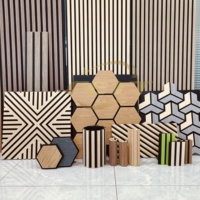 Décoration murale à absorption acoustique hexagonale en chêne naturel 100% panneaux acoustiques en feutre de polyester Mdf pour le bureau