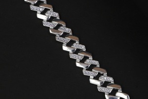 สร้อยข้อมือเงินแท้ 64% ดีไซน์เรียบหรูสำหรับทุกเพศ พร้อมเคลือบโรเดียม SATVA SILVER สไตล์ร่วมสมัย - Product Image 5