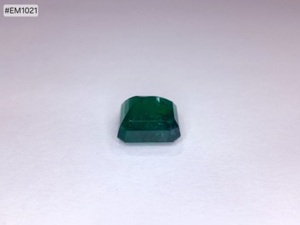 Esmeralda Zambiana Octogonal Facetada de 12.05ct, Gema Suelta de Alta Calidad, Color Verde Intenso, Claridad Excepcional para Joyería de Lujo - Product Image 4