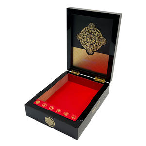 กล่องซิการ์แบบกำหนดเองสีดำสีทองบรรจุภัณฑ์ไม้ทรงสี่เหลี่ยมผืนผ้ามันวาวสูงสำหรับการจัดการการพิมพ์แกะสลักด้วยเลเซอร์5ชิ้น - Product Image 2