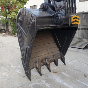 Excavatrice sur chenilles d'occasion Volvo EC380 DL de 38 tonnes, robuste, idéale pour les grands projets de construction et l'exploitation minière - Product Image 3