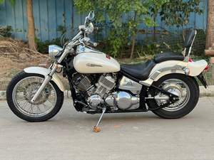 Motocicletta Classica Cruiser Yamahaa <span class=keywords><strong>DS</strong></span> 400cc Drag Star <span class=keywords><strong>V</strong></span> Twin con Schienale Posteriore per Passeggero - Product Image 4