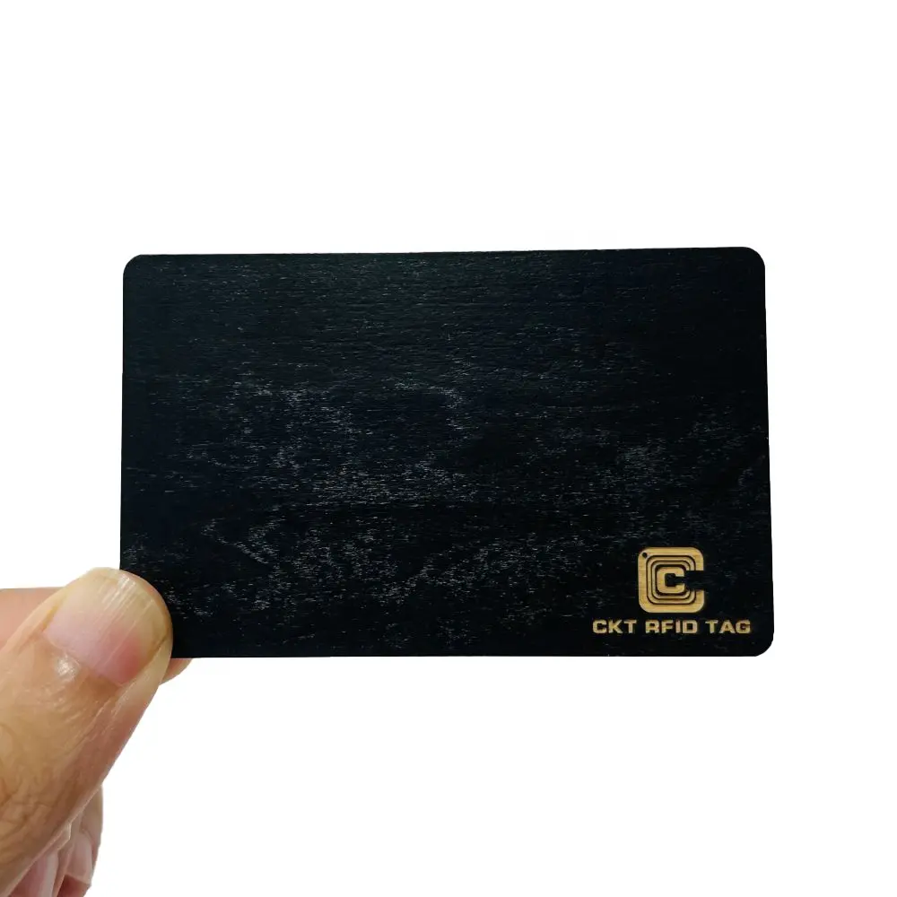 क्रेडिट कार्ड आकार एनएफसी काले लकड़ी कार्ड फिसलने के साथ अनुकूलित उत्कीर्ण लोगो लक्जरी व्यापार कार्ड एनएफसी पैकेजिंग