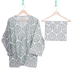 Conjunto de Pijama Informal de Algodón para Mujer, Estampado Floral Hecho a Mano, con Botones, Secado Rápido y Camisa de Verano Suave al Tacto - Product Image 1