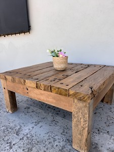 Table basse contemporaine en bois massif écologique faite à la main, table d'appoint moderne en bois recyclé, bois naturel - Product Image 1