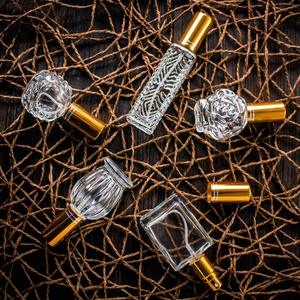 Bán Buôn Giá Rẻ Nước Hoa Refill Chai Nước Hoa Hình Dạng Tùy Chỉnh Logo Mini Chai Container Rỗng Chai Nước Hoa Cầm Tay - Product Image 5