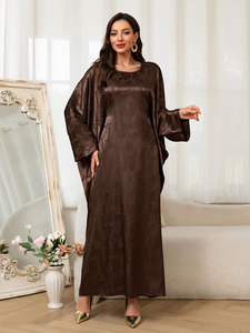 Glamorous Russet Brown Opulent Abaya que fluye mangas acampanadas Silken Texture Statement Khaleeji Cover - Product Image 5