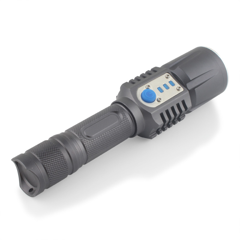 cree led rechargeable flashlight 1000 lumens with integrated USB connector and charging circuit 625 candela CORE 1000 Lumen CREE LED