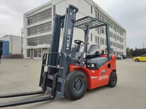 Chariot élévateur contrepoids diesel HELI CPCD25 pour l'empilage et la manutention de marchandises en usine, entrepôt, cour et extérieur - Product Image 2