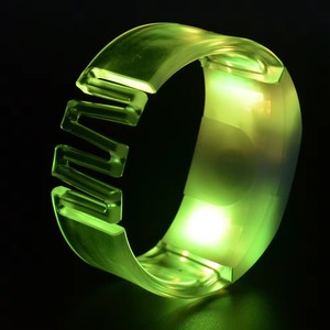 Pulsera LED con Control Remoto DMX, Iluminación para Conciertos, Pulsera Luminosa con Luces LED Activadas por Sonido para Eventos y Fiestas - Product Image 5