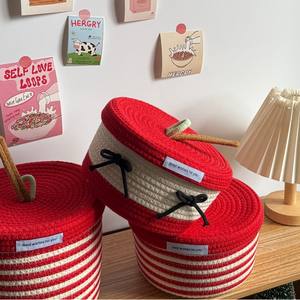 Panier <span class=keywords><strong>en</strong></span> <span class=keywords><strong>corde</strong></span> de coton rouge avec couvercle, panier <span class=keywords><strong>en</strong></span> cordon de coton avec couvercle, panier à serviettes <span class=keywords><strong>en</strong></span> coton tissé, panier fait main, boîte de rangement de cuisine de Noël - Product Image 6