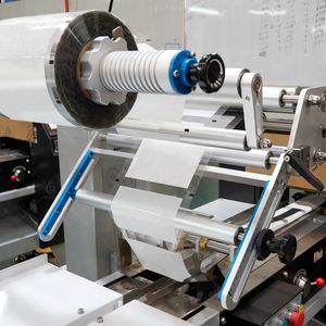 אוטומטי שוקולד/עוגות ירח/לחם ארטיק זרימת כרית גלישה אריזה מכונה יצרן - Product Image 3