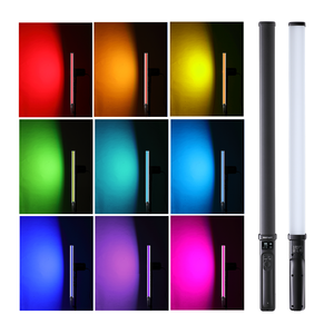 Handheld Photography <span class=keywords><strong>Light</strong></span> Profession eller <span class=keywords><strong>LED</strong></span>-Video lichts tab <span class=keywords><strong>12</strong></span> Lichteffekt CRI 96 Wiederauf ladbarer Akku Zweifarbiger RGB-Stick - Product Image 6