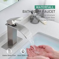 Robinet cascade moderne et minimaliste en acier inoxydable 304 chromé à trou unique, avec poignée unique, eau froide et chaude, vente en gros