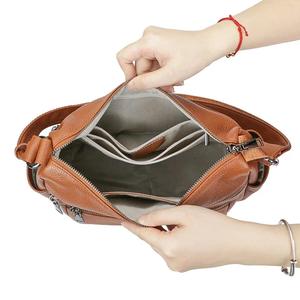 กระเป๋าหนังแท้ AndoBag สำหรับผู้หญิง กระเป๋าสะพายข้างความจุมาก กระเป๋าถือหลายช่อง กระเป๋าสะพายไหล่แฟชั่น รุ่น 1856 - Product Image 5