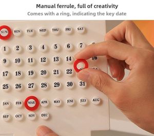 Calendrier de bureau en bois et plastique carré personnalisé avec logo, écologique, décoration de bureau, cadeau de Nouvel An d'entreprise, vente en gros - Product Image 3