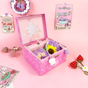 Caja Musical <span class=keywords><strong>de</strong></span> Madera con Manivela y Melodía Personalizada Yiyu, Venta al por Mayor <span class=keywords><strong>de</strong></span> Fábrica, Cajas Musicales <span class=keywords><strong>de</strong></span> Bailarina para Decoración del Hogar - Product Image 3