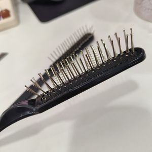 Peine dentado de acero con mango de plástico <span class=keywords><strong>al</strong></span> por mayor, cepillo para peluca, herramienta de extensión de pelo, peine de <span class=keywords><strong>cola</strong></span> puntiaguda para peinado de peluca, cepillo de cerdas de acero - Product Image 6