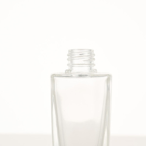 Récipients en verre pratiques ajoutant une touche d'élégance à vos rituels de soins quotidiens de la peau tous les jours - Product Image 4