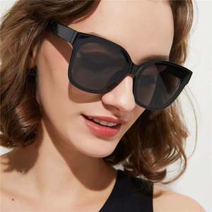Lunettes de soleil carrées surdimensionnées transparentes roses de luxe rétro à la mode 2020 pour femmes, UV400 - Product Image 1