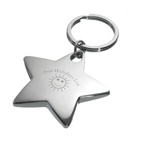 Fabricantes al por mayor Llavero elegante Logotipo personalizado Letra Forma de estrella Llavero de <span class=keywords><strong>metal</strong></span> 3D
