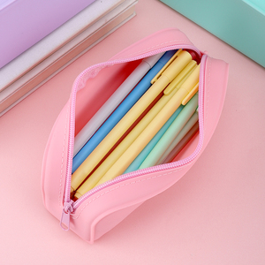 Étui à crayons en silicone personnalisé de haute qualité, pochette à stylos portable, durable et élégante pour les fournitures scolaires - Product Image 4