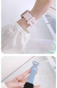 سوار سيليكون لساعة أبل Series 6 SE 5 4 3، حزام رياضي لساعة IWatch، تصميم جديد وعصري بإبزيم للمعصم، 38 40 42 44 مم - Product Image 6