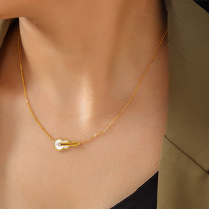 Collier pendentif en acier inoxydable <span class=keywords><strong>violon</strong></span> tendance, design zircon, plaqué 18kpvd, bijoux imperméables, collier en acier titane - Product Image 4