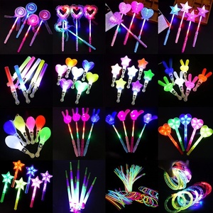 Luckykoo - Barra de Espuma Luminosa Personalizada con Impresión, Barra de Espuma LED RGB Luminosa para Conciertos y Bodas - Product Image 2