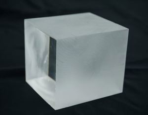 Lámina de PMMA Transparente Autoextinguible, Ahorradora de Energía, Resistente a la Lluvia y la Humedad, para Peceras - Product Image 3