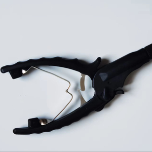 Venta caliente V-<span class=keywords><strong>Needle</strong></span> Holder <span class=keywords><strong>Forceps</strong></span> Juego de instrumentos quirúrgicos Mango de plástico de acero inoxidable Potencia manual para laparoscópica - Product Image 2