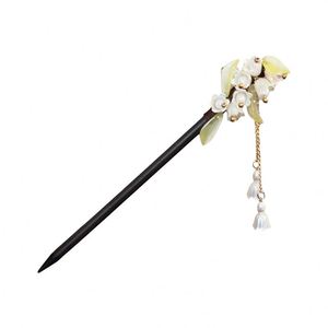 กิ๊บติดผมไม้สไตล์จีนโบราณลายดอกลิลลี่ออฟเดอะแวลลีย์สำหรับผู้หญิง - Product Image 3