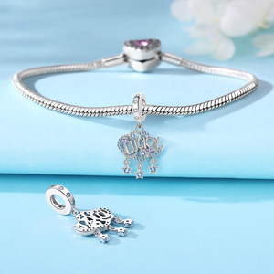 Nuevo colgante de nube de la suerte colorido, diseño original, lujo discreto, moderno y versátil - Product Image 2